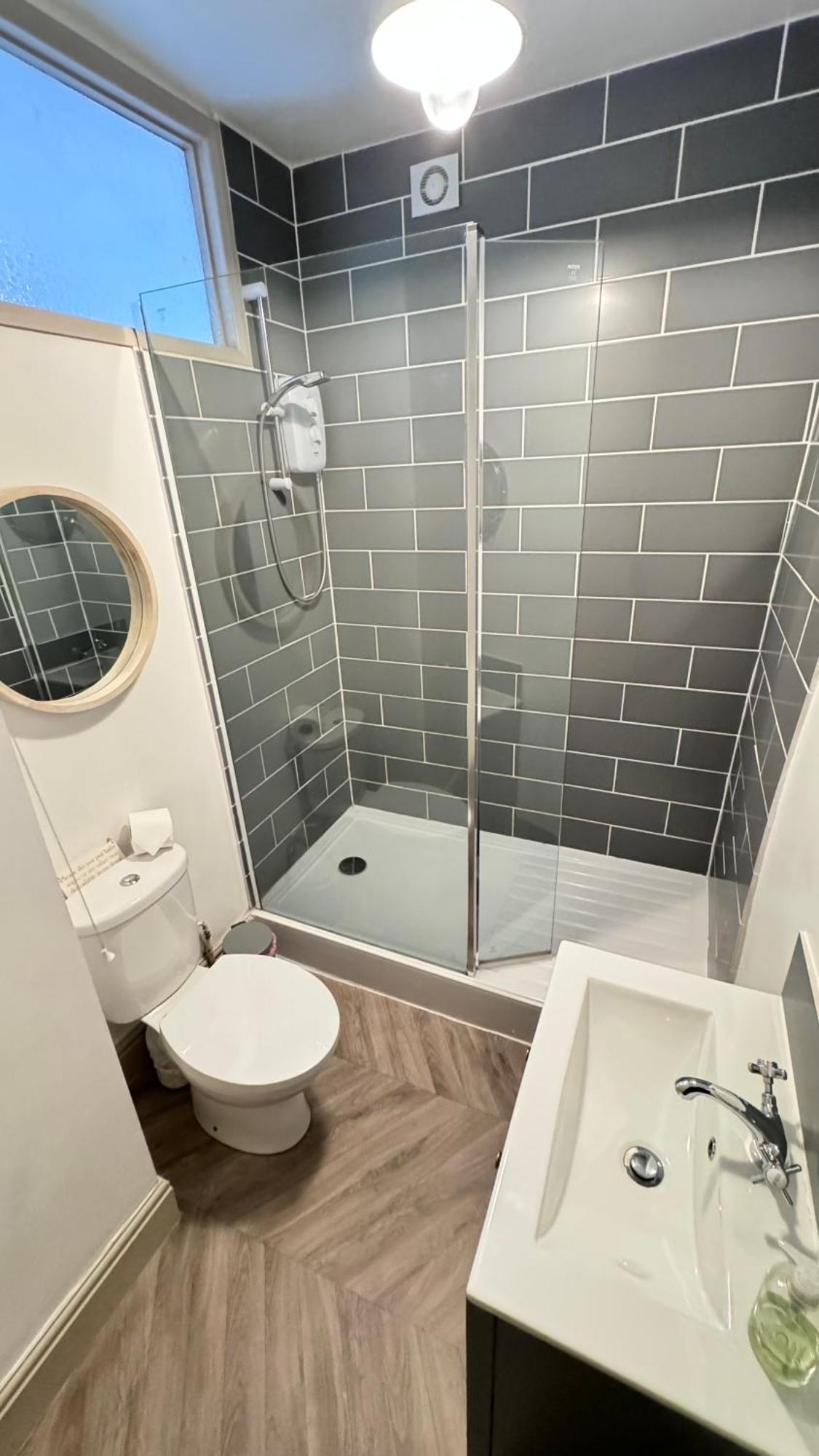 Nancie's Place - Town Center With Private Parking - A Traditional Georgian Private Duplex - Beautifully Refurbished - Two Bedrooms, Bathroom, Kitchen And Lounge Diner Appartement *